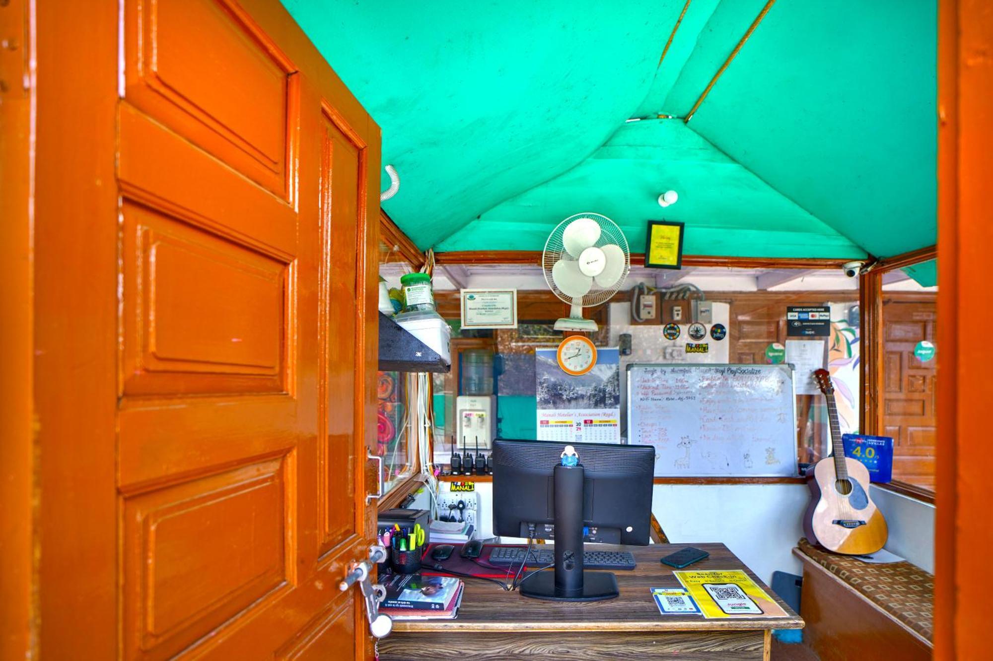 Jungle By Sturmfrei Manali Hostel Bagian luar foto